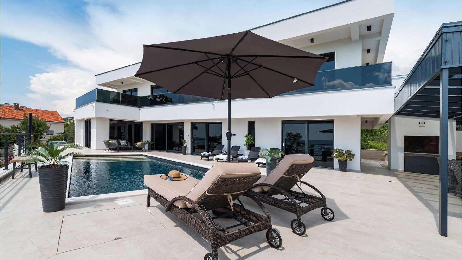 Villa Hill Maslenica Holiday home