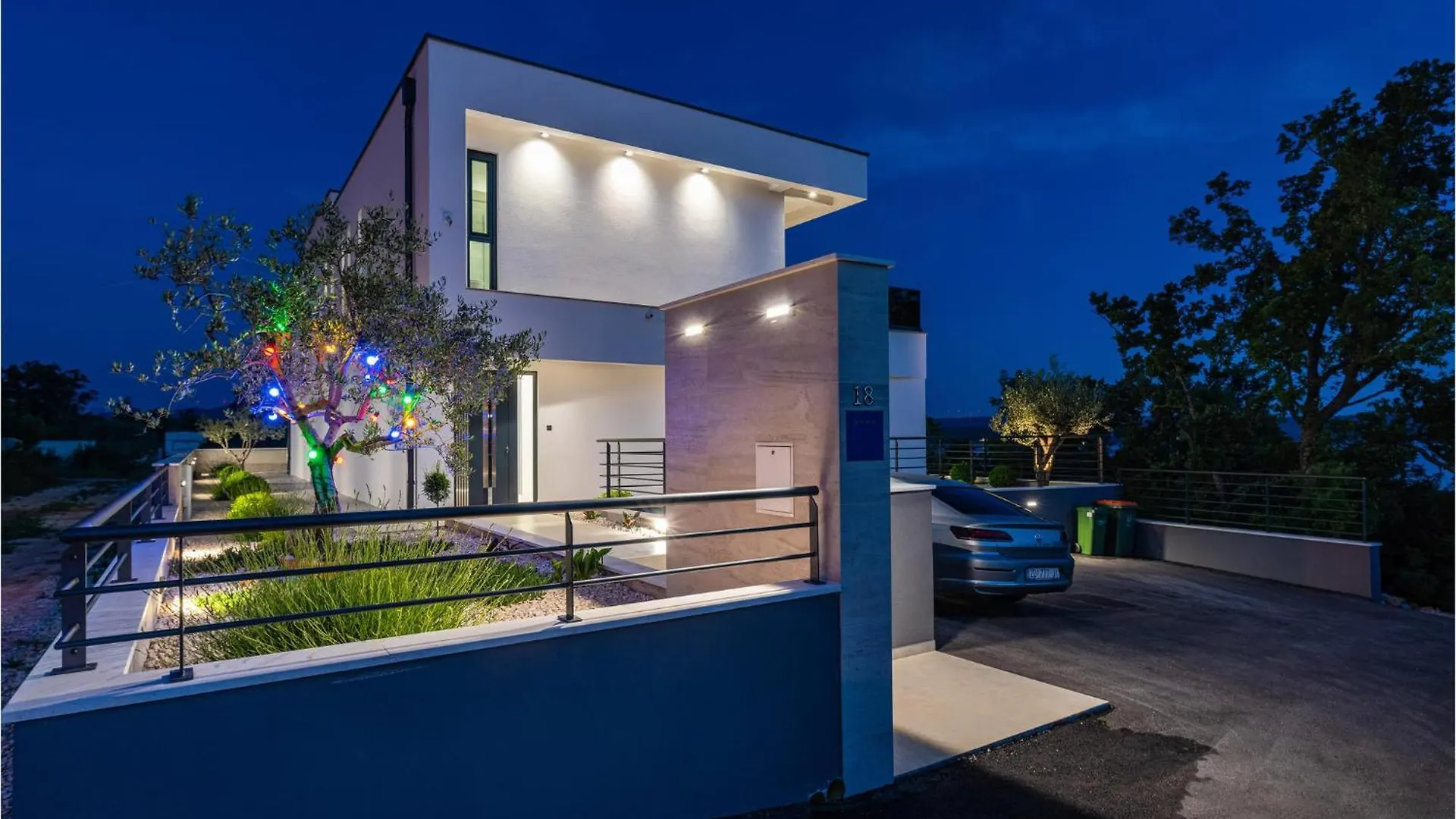 Villa Hill Maslenica Holiday home